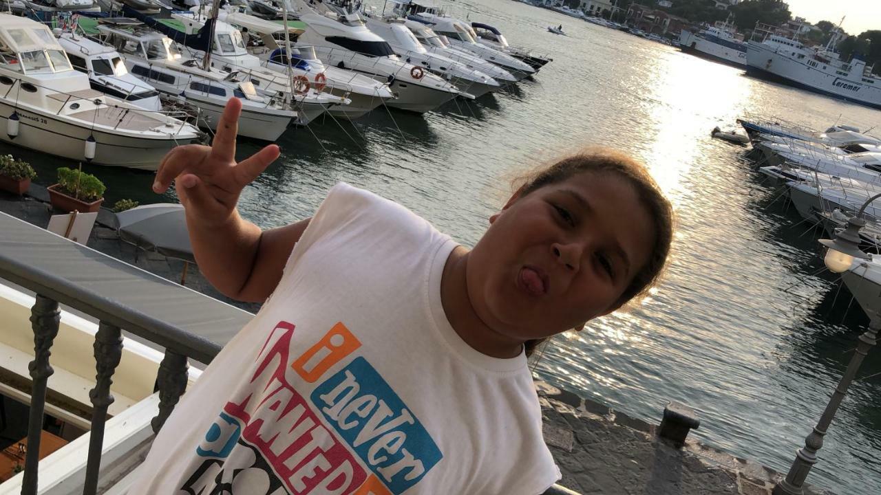 Riva Destra * Ischia